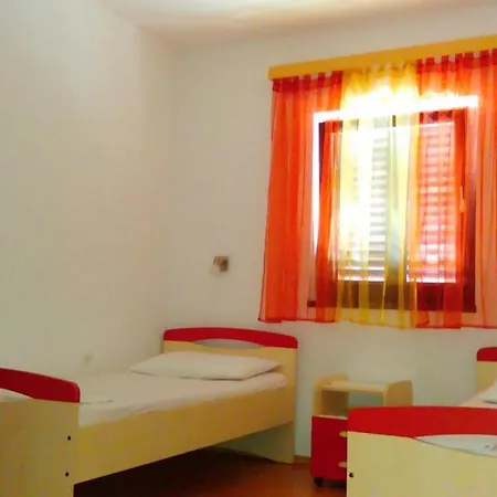Appartement For Families With Children Pag - 12301 *